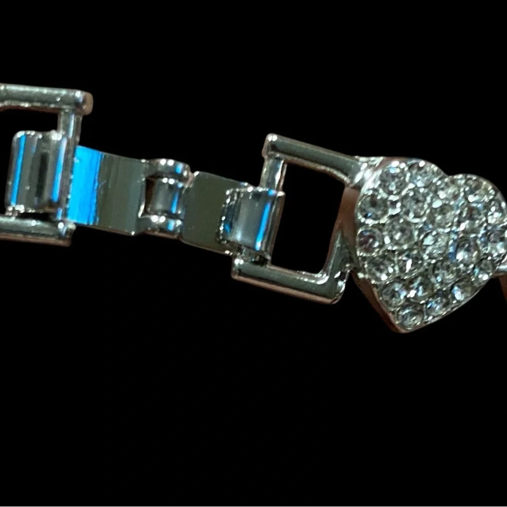 Elegant Silver Heart Bracelet